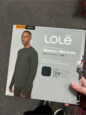 Lolë Men’s Merino Long-Sleeve Top in Dark Green